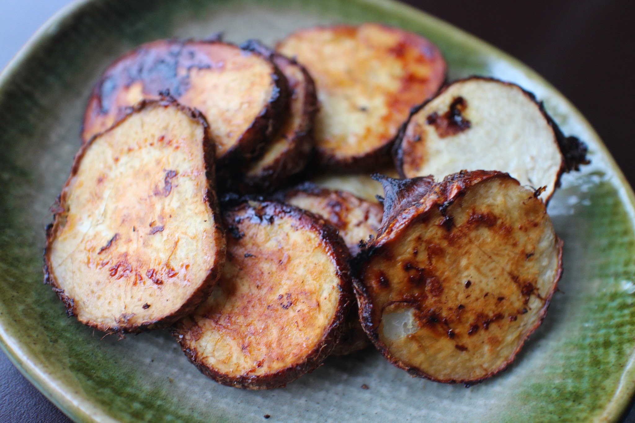 Eddo chips and roasted eddo